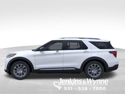New 2026 Ford Explorer Platinum image 3