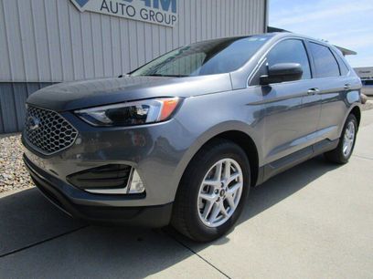 Used 2024 Ford Edge SEL w/ Convenience Package