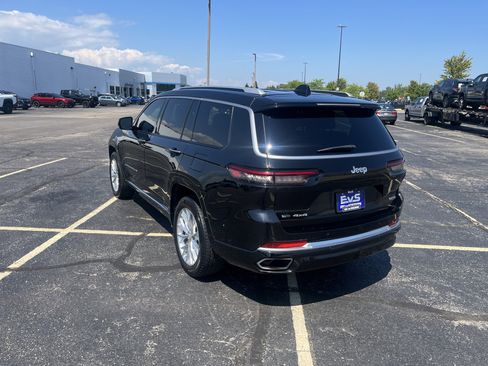 Used 2021 Jeep Grand Cherokee L Summit w/ Luxury Tech Group V image 4