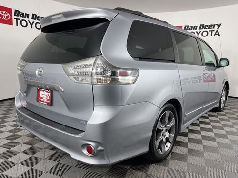 Used 2013 Toyota Sienna SE image 26