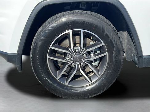 Used 2022 Jeep Grand Cherokee Limited RWD image 26