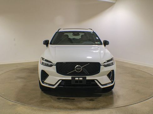 Certified 2026 Volvo XC60 B5 Plus AWD/4WD image 8