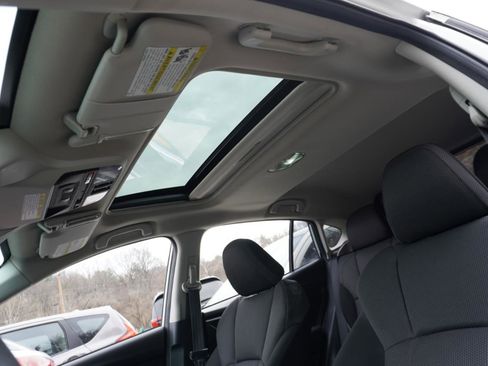 Used 2022 Subaru Impreza 2.0i Premium image 40