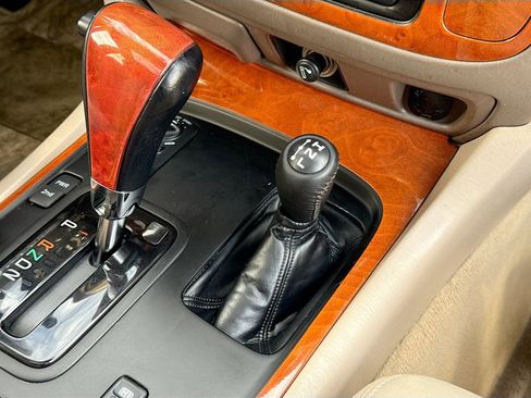 Used 2000 Lexus LX 470 4WD image 32