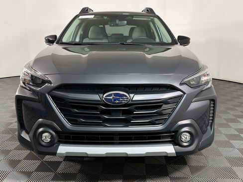 Used 2025 Subaru Outback Limited w/ Popular Package #2 AWD/4WD image 5