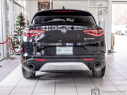 Used 2018 Alfa Romeo Stelvio Sport w/ Cold Weather Package image 14