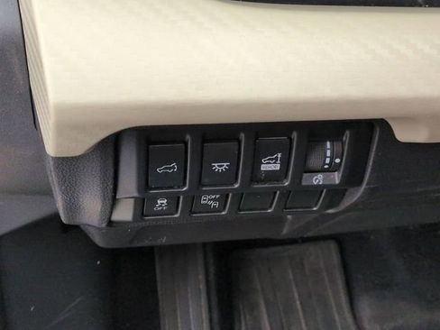 Used 2021 Subaru Ascent Premium w/ Convenience Package image 16