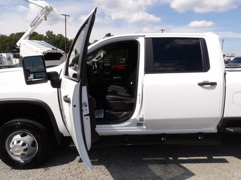 Used 2024 Chevrolet Silverado 3500 W/T w/ WT Fleet Convenience Package image 13