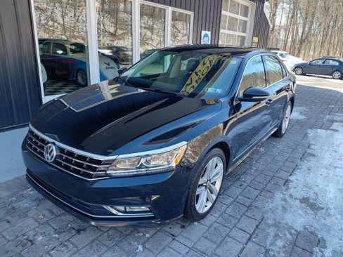 Used 2017 Volkswagen Passat 1.8T SEL Premium image 3