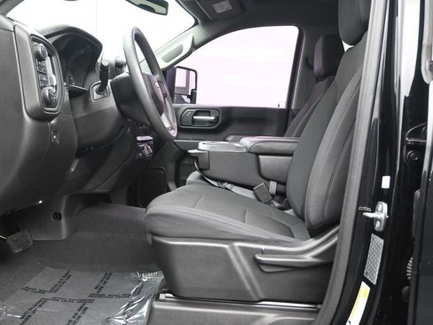 Used 2020 Chevrolet Silverado 2500 Custom w/ Custom Value Package AWD/4WD image 12