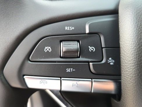 Used 2023 Cadillac XT6 Luxury image 23