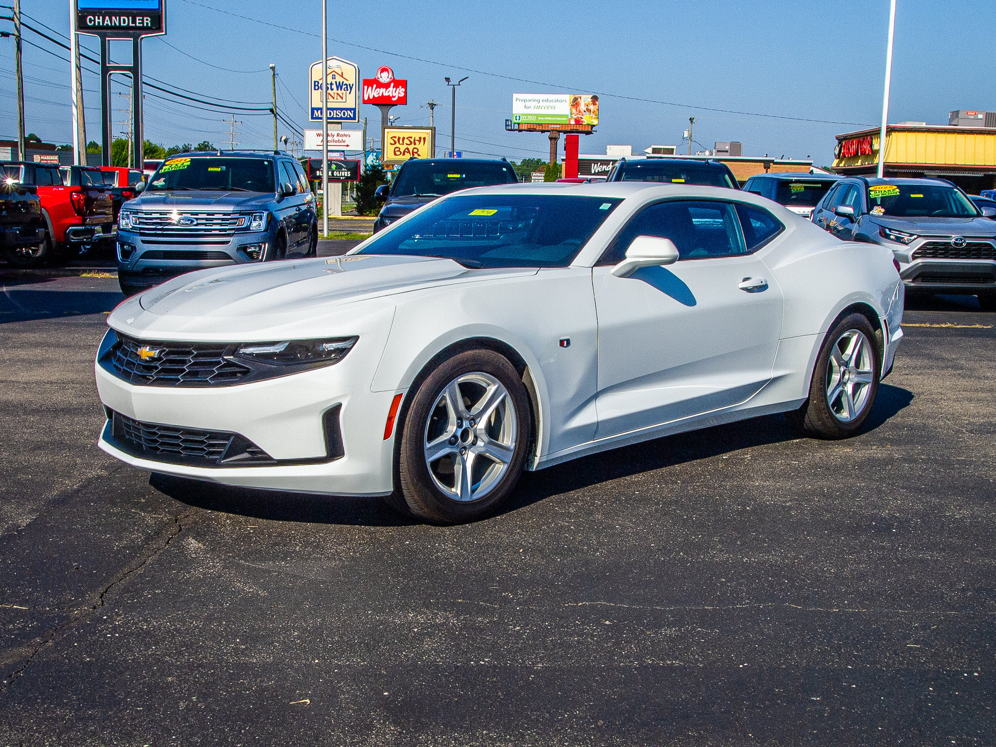 Used 2023 Chevrolet Camaro LT RWD image 3