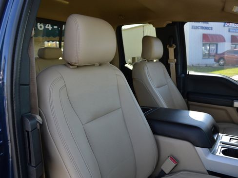 Used 2017 Ford F150 Lariat w/ Equipment Group 502A Luxury image 40