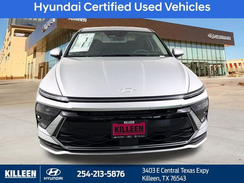 Used 2025 Hyundai Sonata SE image 2