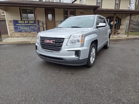 Used 2017 GMC Terrain SLE image 1