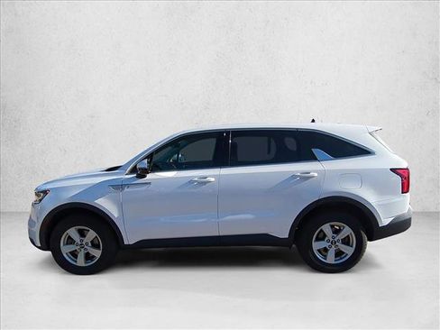 Used 2021 Kia Sorento LX image 8