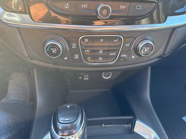 Used 2020 Chevrolet Traverse LT w/ LT Premium Package AWD/4WD image 26