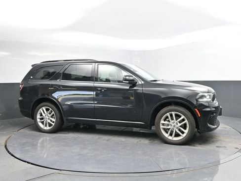 Used 2024 Dodge Durango GT AWD/4WD image 3