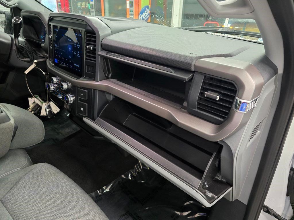 Used 2025 Ford F150 XLT w/ Equipment Group 301A Standard RWD image 36