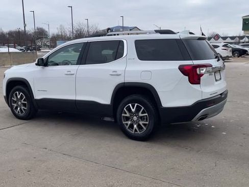 Used 2023 GMC Acadia SLE w/ Driver Convenience Package image 6