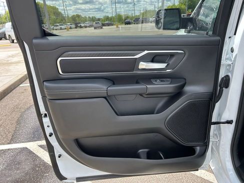 New 2026 RAM 1500 4x4 Crew Cab image 13
