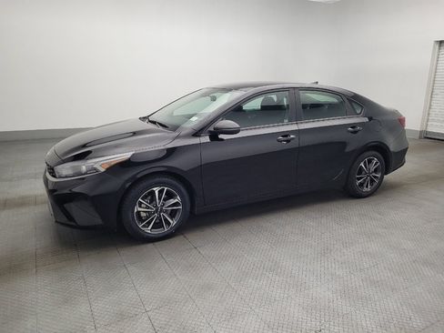 Used 2024 Kia Forte LXS w/ LXS Technology Package image 2