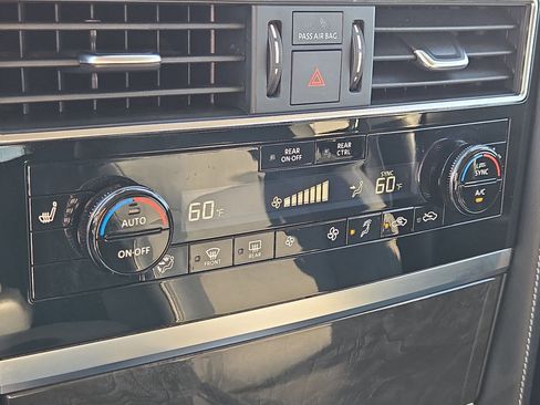 Used 2024 INFINITI QX80 Luxe image 27