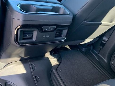 New 2026 GMC Sierra 1500 AT4 w/ AT4 Premium Package image 16