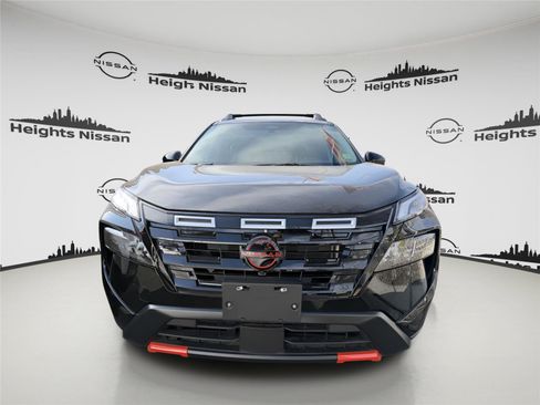 Used 2025 Nissan Rogue SV image 5