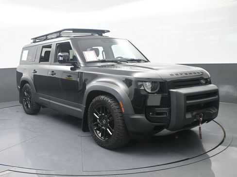 Used 2023 Land Rover Defender 130 SE AWD/4WD image 9