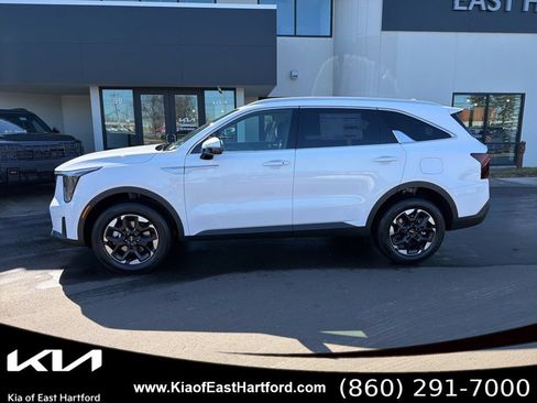 New 2026 Kia Sorento S AWD/4WD image 2