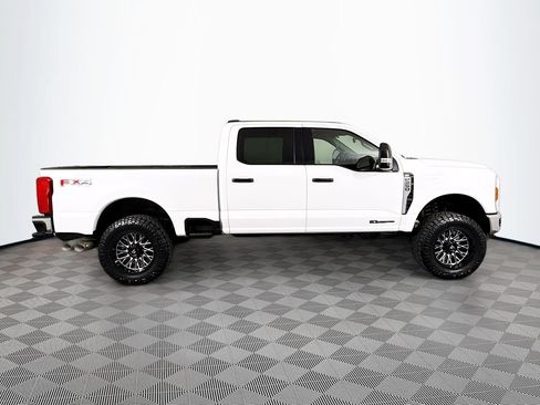Used 2024 Ford F250 XLT w/ FX4 Off-Road Package AWD/4WD image 8