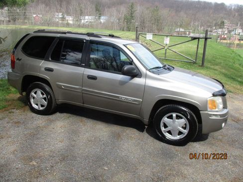Used 2002 GMC Envoy SLE image 2