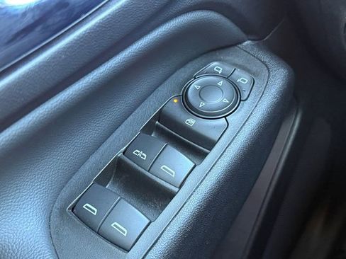 Used 2024 Chevrolet Equinox LT image 9