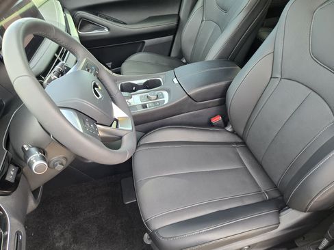 Certified 2026 INFINITI QX60 Luxe w/ Cargo Package FWD image 11