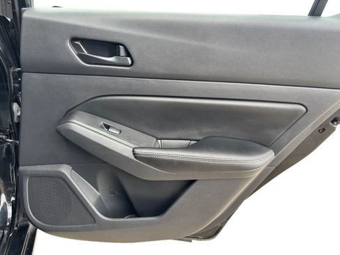 Used 2024 Nissan Altima 2.5 SV FWD image 23