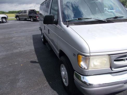 Used 1999 Ford E-350 and Econoline 350 XLT RWD image 10
