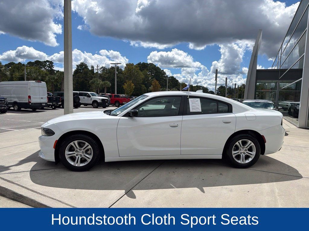 Used 2023 Dodge Charger SXT RWD image 5