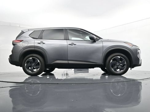 Used 2024 Nissan Rogue SV AWD/4WD image 30