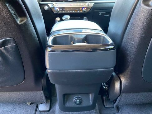 Used 2025 Kia Telluride S AWD/4WD image 31
