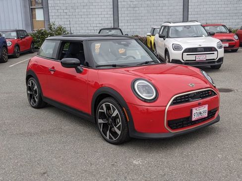 Certified 2025 MINI Cooper S image 3