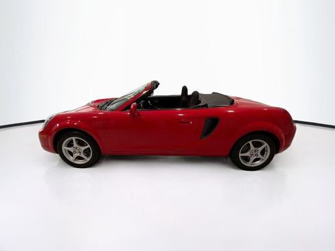 Used 2002 Toyota MR2 RWD image 4
