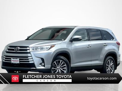 Certified 2019 Toyota Highlander XLE w/ Carpet Mat Package (TMS)