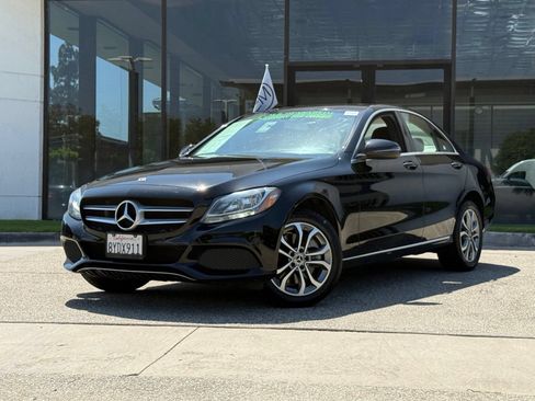 Used 2018 Mercedes-Benz C 300 4MATIC Sedan image 2