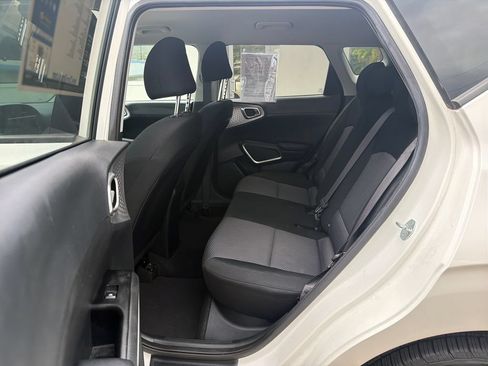 Used 2023 Kia Soul LX w/ Option Group 015 FWD image 16
