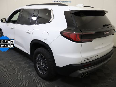 Certified 2025 GMC Acadia Elevation AWD/4WD image 10