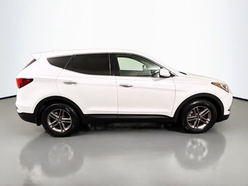 Used 2017 Hyundai Santa Fe Sport image 11