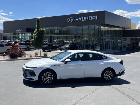 Certified 2026 Hyundai Sonata Blue FWD image 1