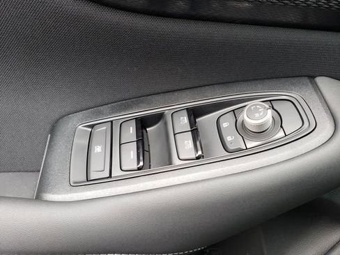 Used 2025 Subaru Outback Premium image 18