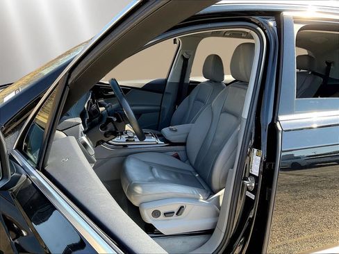 Used 2023 Audi Q7 3.0T Premium Plus AWD/4WD image 21